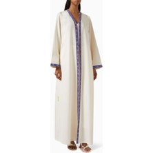 Lüks Tasarımlarla Modern Tarzı Buluşturan Star Painted Abaya ile Şıklığınızı Yükseltin