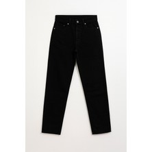 Kadın Yüksek Bel Mom Fit Siyah Jean Pantolon