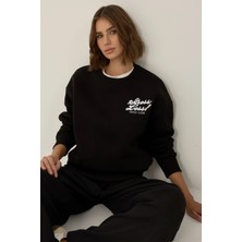 Hiccup Kadınlar Comfort Fit Slogan Sweatshirt Siyah
