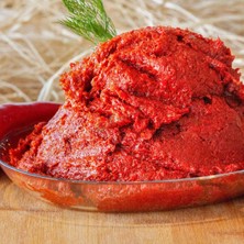 Tatlı Biber Salçası