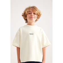 Ekru Nakış Detaylı Oversize Tshirt