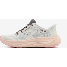Skechers Kadın Beyaz Spor Ayakkabı Skech Cloud 150565 Wmlt Nefes Alabilir Yapı ve Konforlu Tasarım