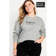 Kadın El Yazılı California Baskılı Büyük Beden Ince Bisiklet Yaka Swatshırt SPR25BSWK63