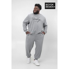 Erkek El Yazılı Brooklyn Baskılı Büyük Beden Ince Bisiklet Yaka Swatshırt SPR25BSW59