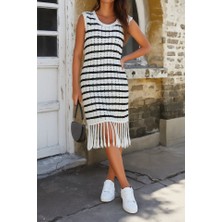 Hynova Kadın Kolsuz V Yaka Eteği Püsküllü Çizgi Desen Triko Elbise