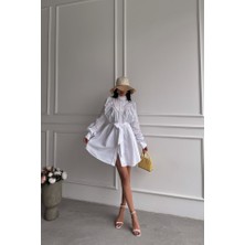 ÖNDEN DÜĞMELİ POPLİN KLOŞ ELBİSE BAĞLAMA KEMER DETAYLI - Beyaz