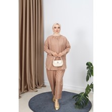 Gizli Düğmeli Pantolonlu Takım