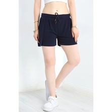 Kadın Beli Bağcıklı Yanlardan Yırtmaç Detaylı Çift Katmanlı Dökümlü Hafif Sandy Kumaş Tayt Şort