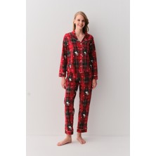 Suwen Koalina Kadın Gömlek Yaka Pijama Takımı Klasik Desenli Kırmızı Örme Kumaş