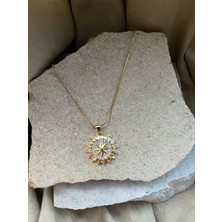 Taşlı ve Yıldız Uçlu Kolye