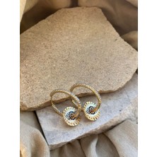 Altın Renkli Göz Detaylı Küpe