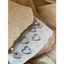 Gümüş Renkli Kalpli Taşlı Altılı Küpe