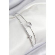 Pirinç Zirkon Taşlı Kalp Model Gümüş Renk Kadın Bileklik - TJ-BB7870