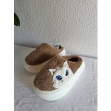 Kadın Kedili Peluş Rahat Ev Terliği 25BNT133