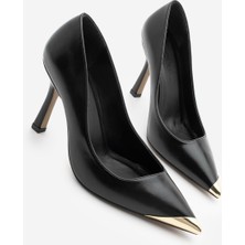 Marjin Kadın Stiletto Sivri Burun Altın Detaylı Topuklu Ayakkabı Ginez Siyah