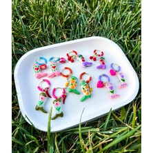 Vıp Seri Çiçekli Çizme ve Biber Detaylı Küpe