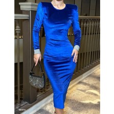 Kadın Bisiklet Yaka Vatkalı Manşet Detay Kadife Kumaş Midi Boy Elbise