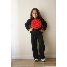 Lolli Boom Kids Kız Çocuk Siyah 2’li Takım – Kırmızı Organze Gül Detaylı Sweatshirt & Rahat Eşofman Takım