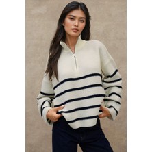 Hiccup Kadın Çizgili Uzun Kollu Dik Yaka Fermuarlı Yumuşak Triko Kazak Beyaz