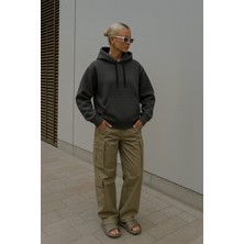 Kadın Kapüşonlu Cepli Içi Polarlı Sweatshirt