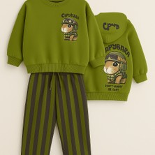 Kız Çocuk Capybara Desen Yeşil Renk Sweatshirt Çizgili Jogger Alt Üst Takım