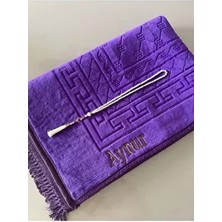 Peluş Kişiye Özel Pamuklu Mor Seccade Iplik Yazımı 80 x 130 cm Dayanıklı ve Kolay Temizlenir