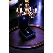 Ada Life Gümüş Rodyum Kaplama 925 Ayar Gümüş Baget Kolye Zirkon Taşlı Işıklı Kutulu Kadın