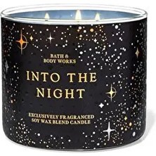 Bath & Body Works Into The Night 411 G Büyük Kokulu Mum Siyah Renkli Odun Koku Notaları ile Etkileyici