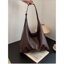 Kadın Bordo Omuz Çantası Yumuşak Iç ve Dış Dokulu Kaliteli Işçilik ve Yumuşak Suni Deri El Çantası