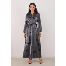 Çiçekli Aplikeli Abaya Siyah