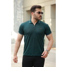 Erkek Yaka ve Kolları Çizgi Detaylı Fermuar Yakalı Kısa Kollu Tişört