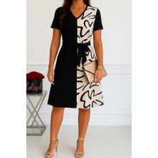 Sosostyle Kadın Kısa Kollu V Yakalı Çift Renkli Desenli Beli Kuşaklı Atlas Elbise