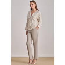 Düz Kesim Ekru Dantel Hırka