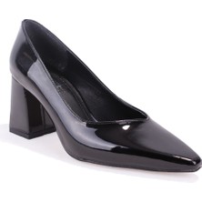 Dagoster DZA07-129615 Siyah Rugan Stiletto Topuklu Kadın Ayakkabı