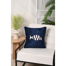 Deri Aplike Balık Tasarımlı Lacivert Kadife Kırlent Kılıfı 43X43CM