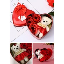Metal Kalp Kutuda Sevgiliye Hediye Mini Ayıcık ve 3 Yapay Gül Hediye Kutusu