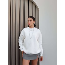 Beyaz Oversize Şardonlu Sweatshirt