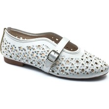 Feles Delik Taş Detaylı Kadın Babet Ayakkabı