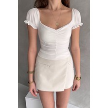 Önden Büzgülü Sırt Dekolteli Madonna Yaka Sandy Kumaş Bluz