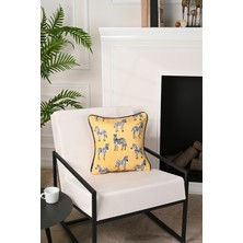 Zebra Tasarımlı Deri Fitilli Sarı Kırlent Kılıfı 43X43CM