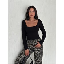 Özel Tasarım Kare Yaka Uzun Kollu Bluz