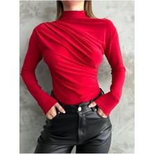 Drapeli Kırmızı Dik Yaka Bluz