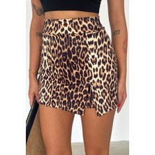 Kadın Leopar Desenli Önü Yırtmaçlı Şort Etek