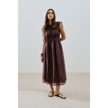 Büzgü Bağlamalı Detaylı Kolsuz Elbise Bordo