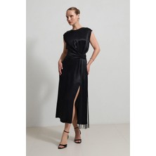 Siyah Püskül ve Bel Detaylı Kolsuz Tam Kalıp Elbise