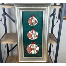 Devlet ve Kurumsal Hediye Kırmızı Karanfil Motifli Üçlü Çini Paspartulu Nar Pano