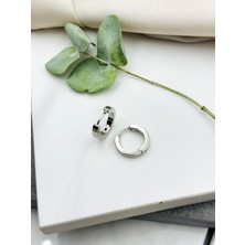 Köşeli Model Gümüş Renk Halka Çelik Küpe 1 Numara Renk Değiştirmez