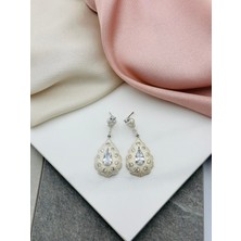 Gold Beyaz  Zirkon Taşlı Sallantılı Tasarım Küpe