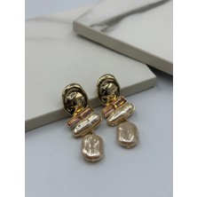 Gold Detaylı Çift Renkli Inci Taşlı Sallantılı Küpe