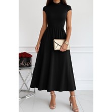 Kadın Kısa Kollu Yarı Balıkçı Yaka Viskon Elbise